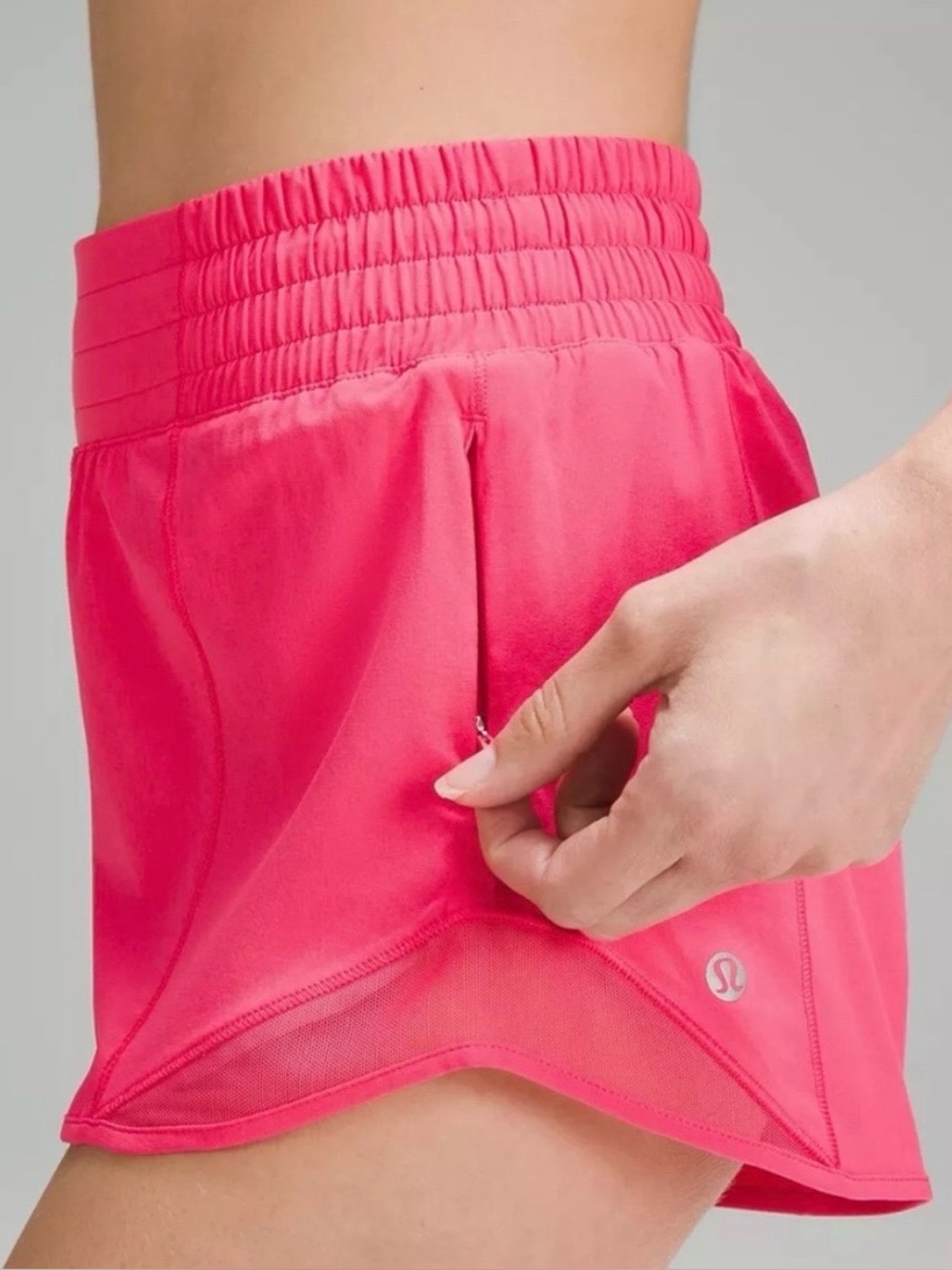 Lululemon Hotty Hot High-Rise Short 4” Lip Gloss Size 2